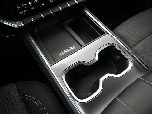 Used 2025 GMC Acadia Elevation image 15