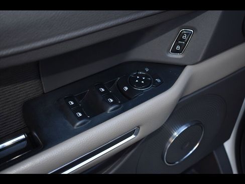 Used 2019 Ford Expedition XLT RWD image 19