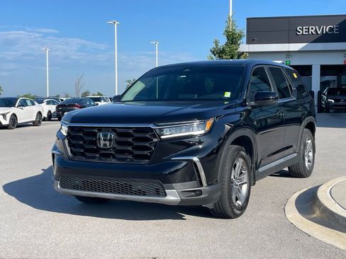 Used 2023 Honda Pilot EX-L image 3