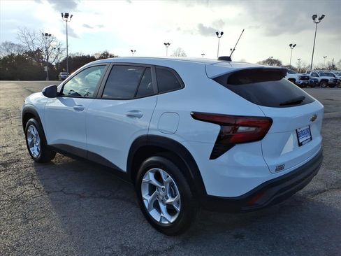 New 2026 Chevrolet Trax LS w/ LS Convenience Package image 5