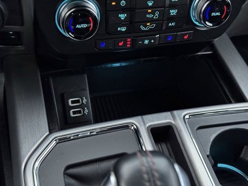 Certified 2019 Ford F150 Platinum w/ Equipment Group 701A Luxury image 16