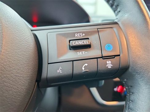 Used 2024 Nissan Rogue SV w/ SV Premium Package image 24