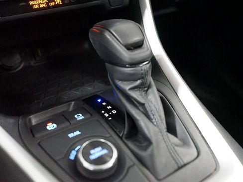 Used 2022 Toyota RAV4 XLE image 20