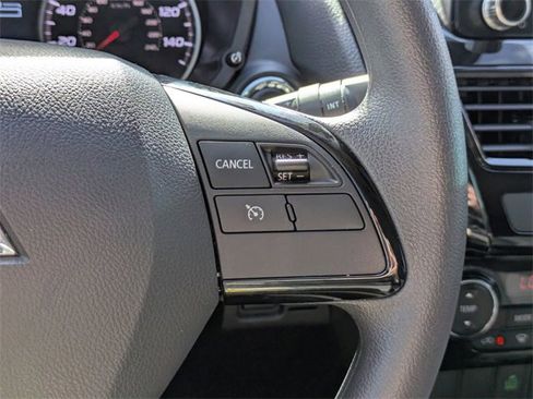 Used 2024 Mitsubishi Eclipse Cross LE image 28