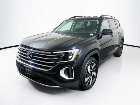 Used 2025 Volkswagen Atlas SE FWD image 3