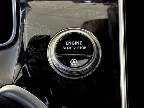 Certified 2025 Mercedes-Benz GLC 300 image 23