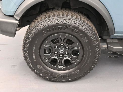 Used 2022 Ford Bronco Wildtrak image 36