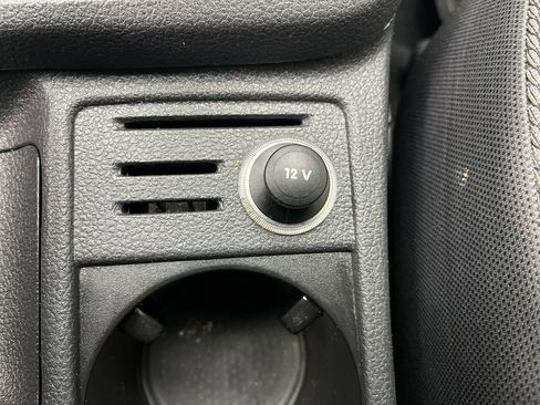 Used 2016 Volkswagen Golf S image 19