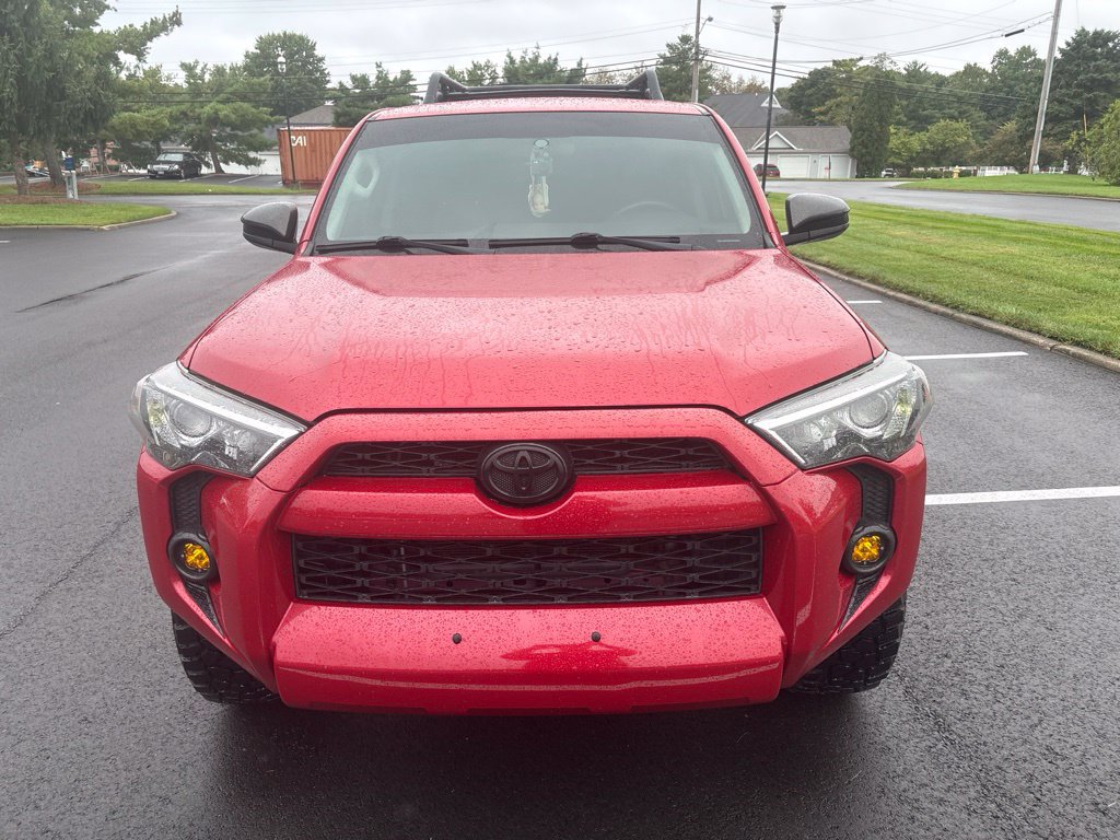 Used 2019 Toyota 4Runner SR5 w/ Four Season Floor Mat Package AWD/4WD image 4