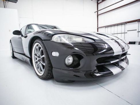 Used 2000 Dodge Viper GTS image 20