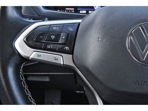 Used 2022 Volkswagen Tiguan SE image 18