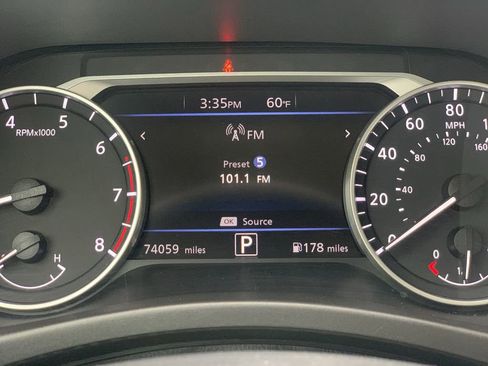 Used 2022 Nissan Sentra SV image 9