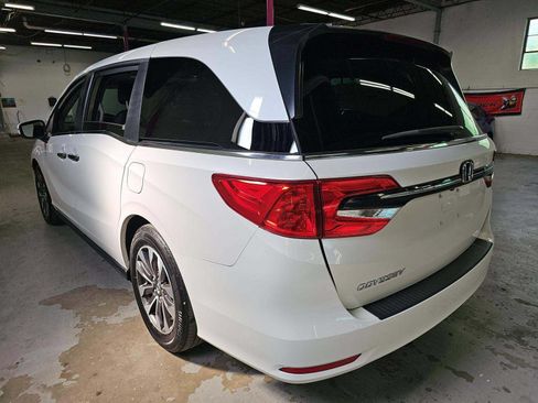 Used 2023 Honda Odyssey EX-L image 2
