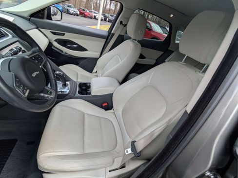 Used 2020 Jaguar E-PACE SE image 19