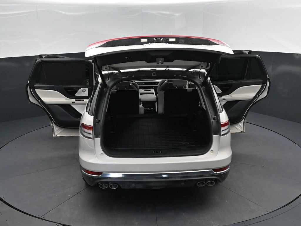 Used 2025 Lincoln Aviator Reserve w/ Luxury Package RWD image 48