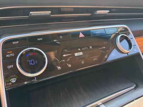Used 2024 Genesis GV80 3.5T w/ Prestige Package AWD/4WD image 17