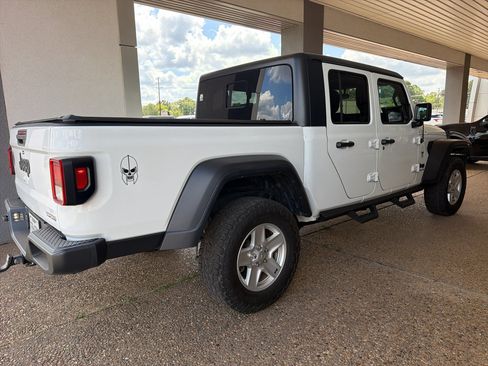 Used 2020 Jeep Gladiator Sport w/ Quick Order Package 24S AWD/4WD image 7