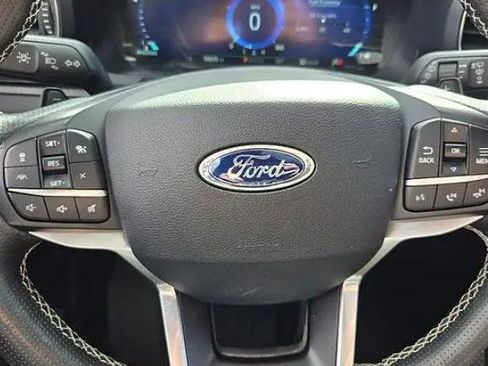 Used 2020 Ford Explorer ST w/ ST High-Performance Pack image 27