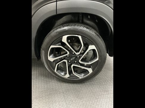Certified 2024 Chevrolet Trax RS FWD image 37