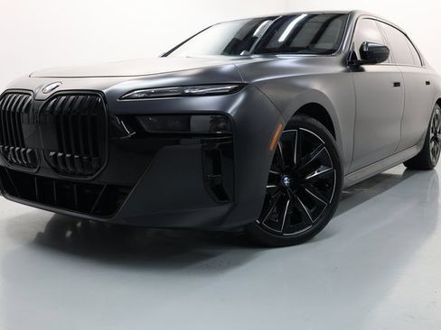 Used 2025 BMW 760i xDrive w/ Executive Package image 56