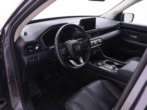 Used 2023 Honda Pilot EX-L image 3