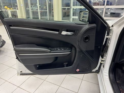 Used 2017 Chrysler 300 S image 12