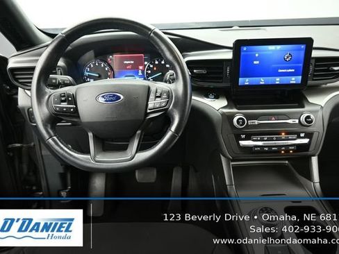 Used 2020 Ford Explorer XLT AWD/4WD image 26