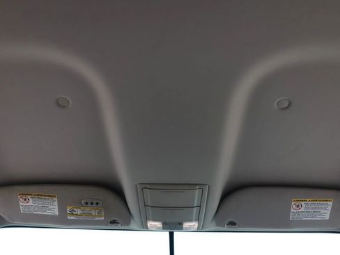 Used 2007 Lincoln Navigator Luxury Sport Utility 4D image 25