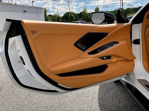 Used 2024 Chevrolet Corvette Stingray Premium Conv w/ Stealth Interior Trim Package RWD image 9