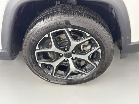Used 2025 Jeep Compass Limited AWD/4WD image 33
