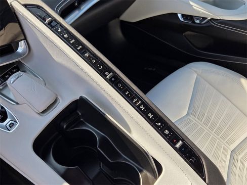 Used 2024 Chevrolet Corvette Stingray Preferred Cpe w/ Z51 Performance Package image 23