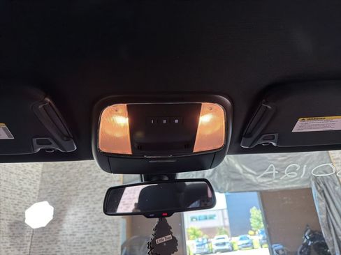 Used 2022 Dodge Charger R/T RWD image 22