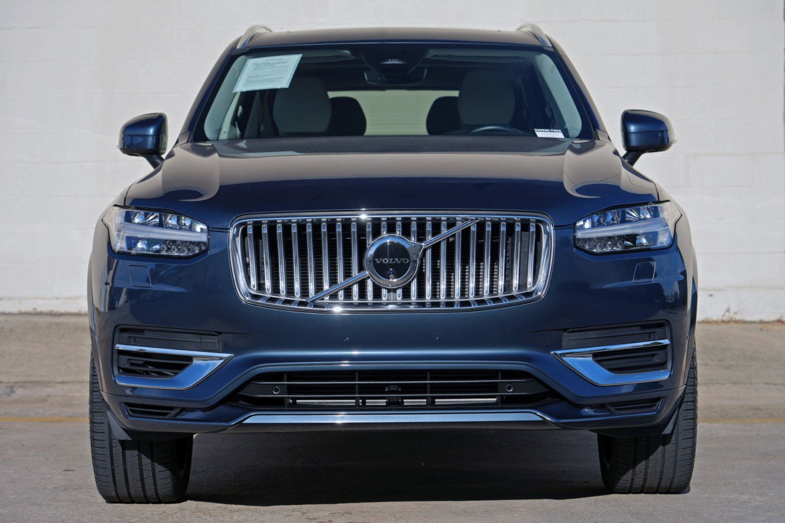 Used 2024 Volvo XC90 T8 Plus w/ Protection Package Premier AWD/4WD image 7