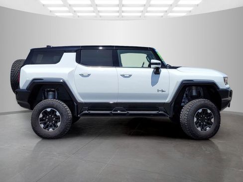 New 2024 GMC Hummer EV 2X w/ Extreme Off-Road Package AWD/4WD image 3