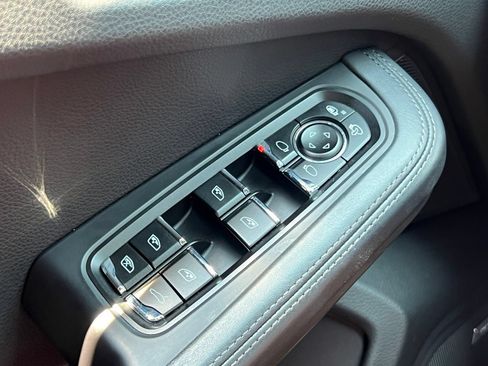 Certified 2021 Porsche Macan GTS AWD/4WD image 33