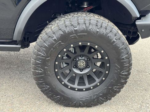 Used 2022 Ford Bronco Badlands AWD/4WD image 11