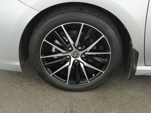 Used 2023 Toyota Camry SE image 5