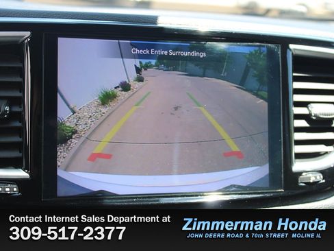 Used 2025 Chrysler Pacifica Limited FWD image 24