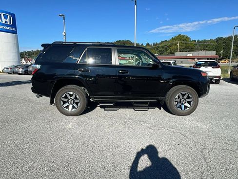 Used 2023 Toyota 4Runner TRD Off-Road Premium w/ Off Road Premium Plus Package image 3