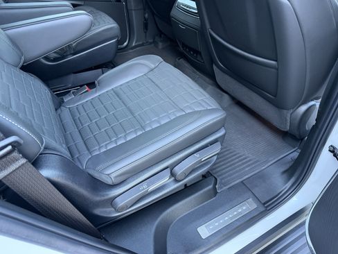 Used 2025 Cadillac Escalade V image 25