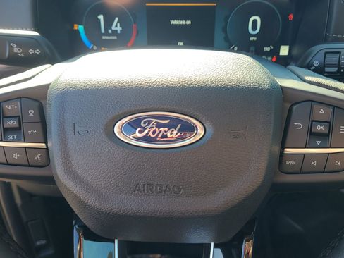 Used 2025 Ford Ranger Lariat w/ Advanced Towing Package AWD/4WD image 43