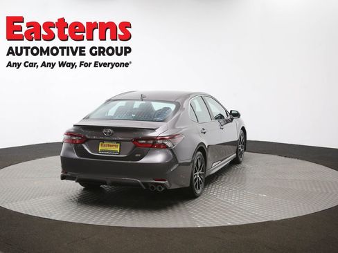 Used 2024 Toyota Camry SE image 39