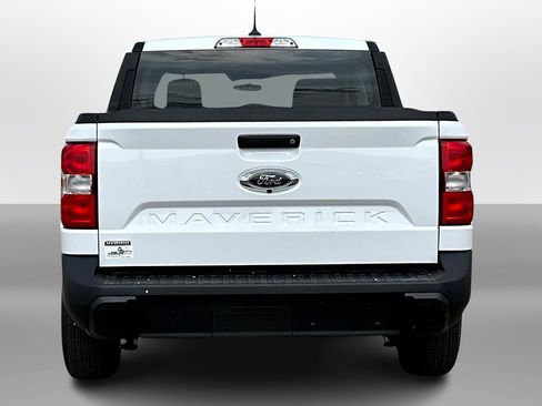 Used 2024 Ford Maverick XLT image 3