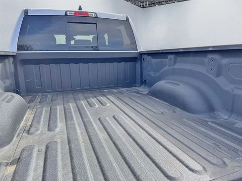 Used 2022 RAM 1500 Big Horn AWD/4WD image 7