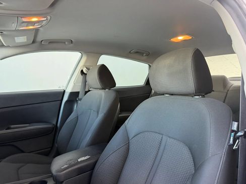 Used 2017 Kia Optima LX FWD image 16