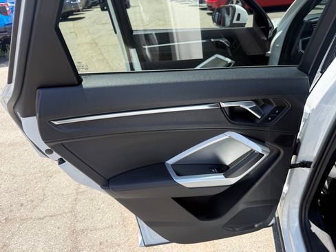 Used 2019 Audi Q3 2.0T Premium Plus w/ Premium Plus Package image 12