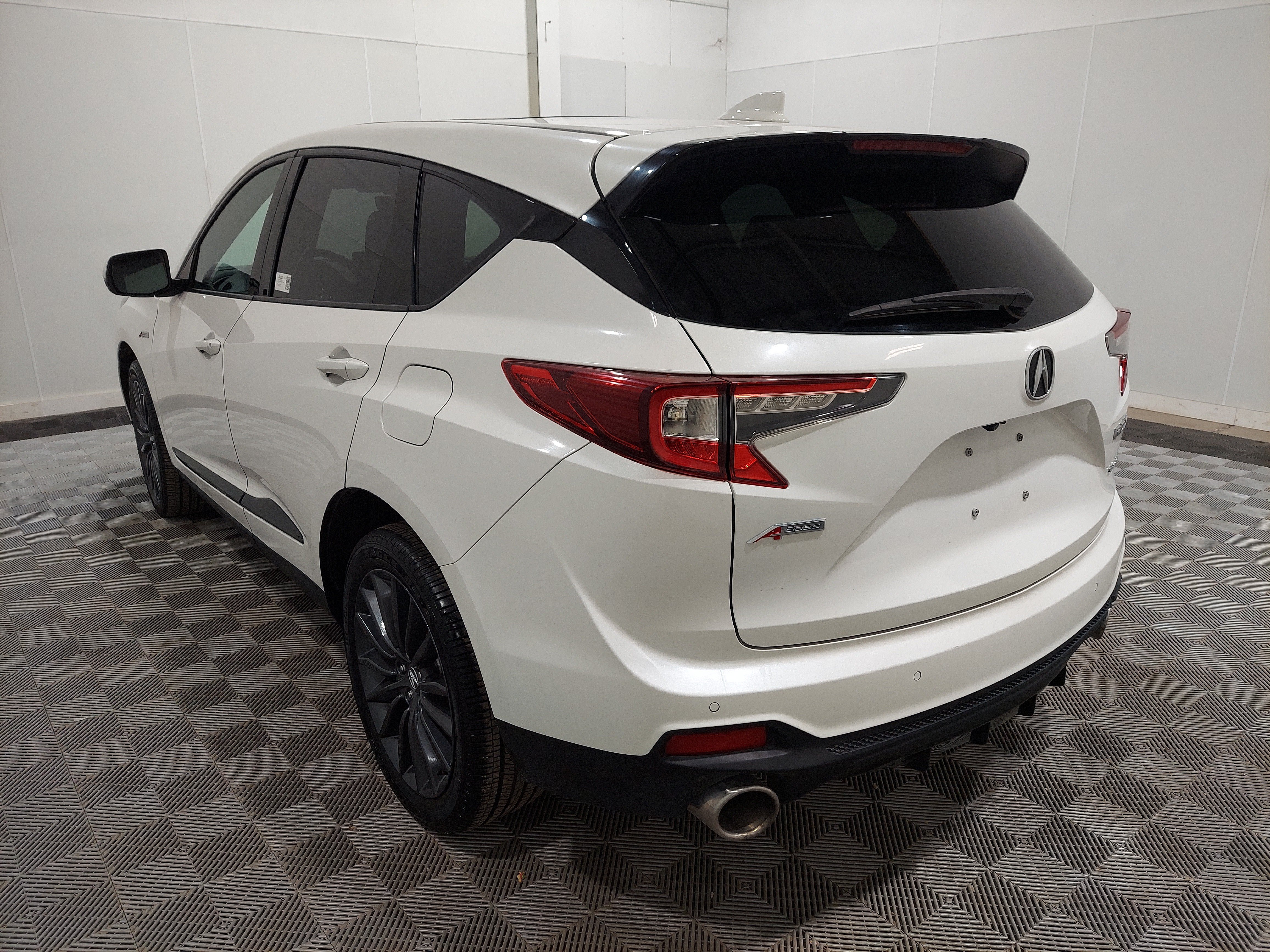 Used 2024 Acura RDX w/ Advance Package AWD/4WD image 2