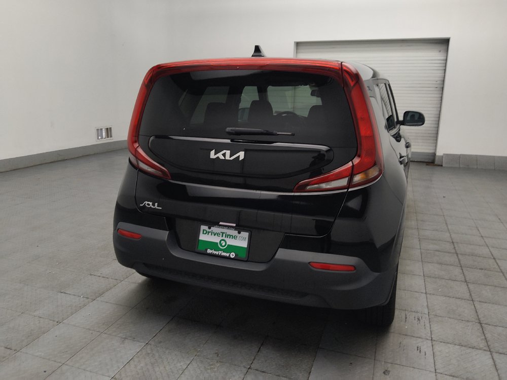Used 2022 Kia Soul S FWD image 7