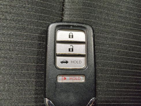 Used 2022 Honda Accord Sport image 32