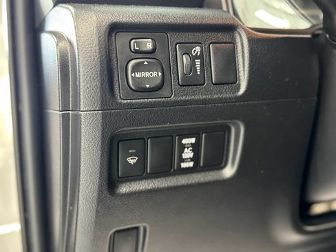 Used 2016 Toyota 4Runner SR5 Premium image 15